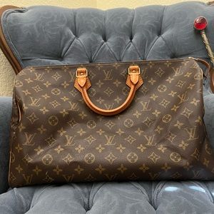 FLASH SALE Speedy 40 Preloved condition